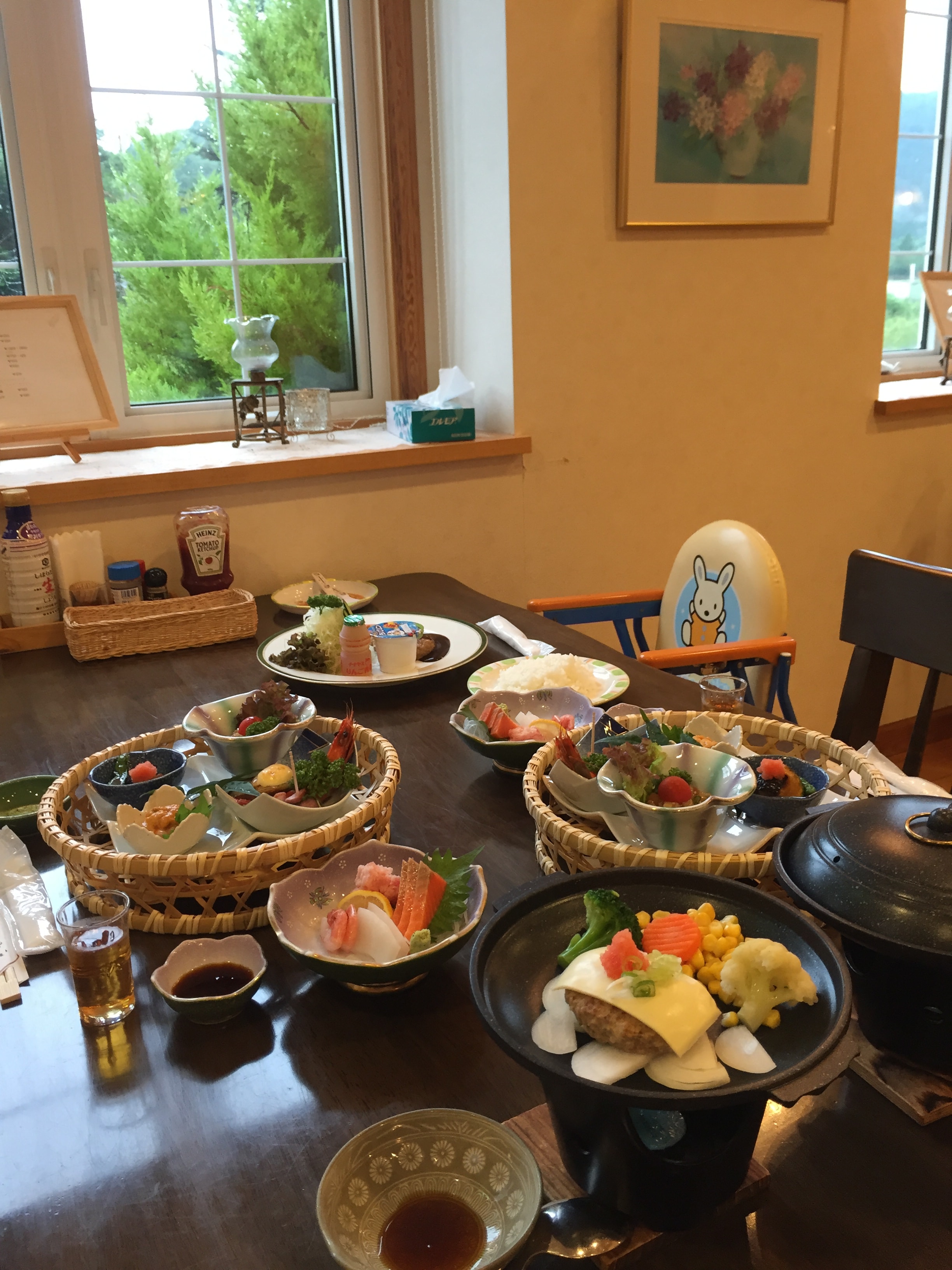 Children's and adult meals (dinner)