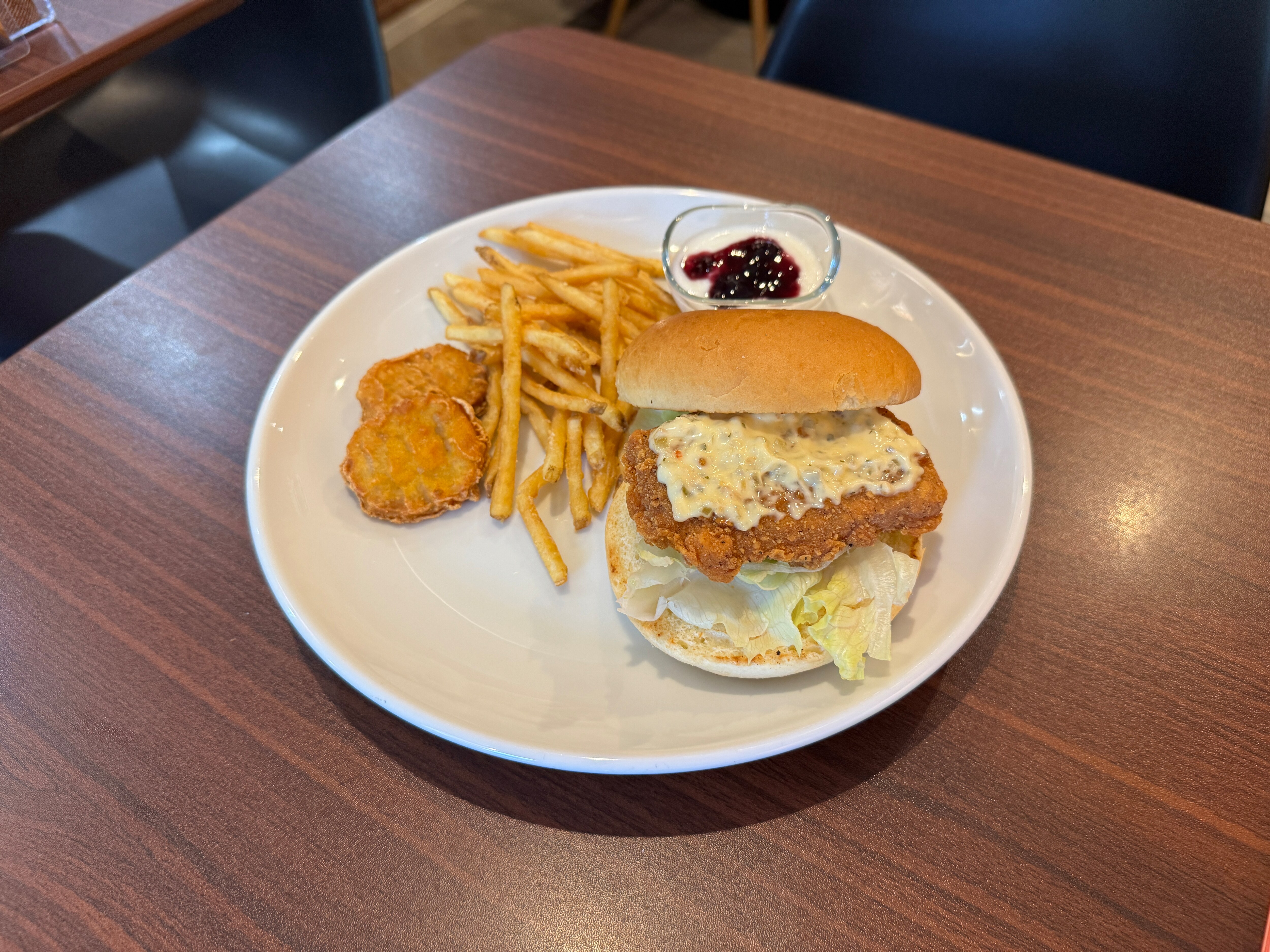 Breakfast Chicken Tartare Burger (with fries and nuggets)