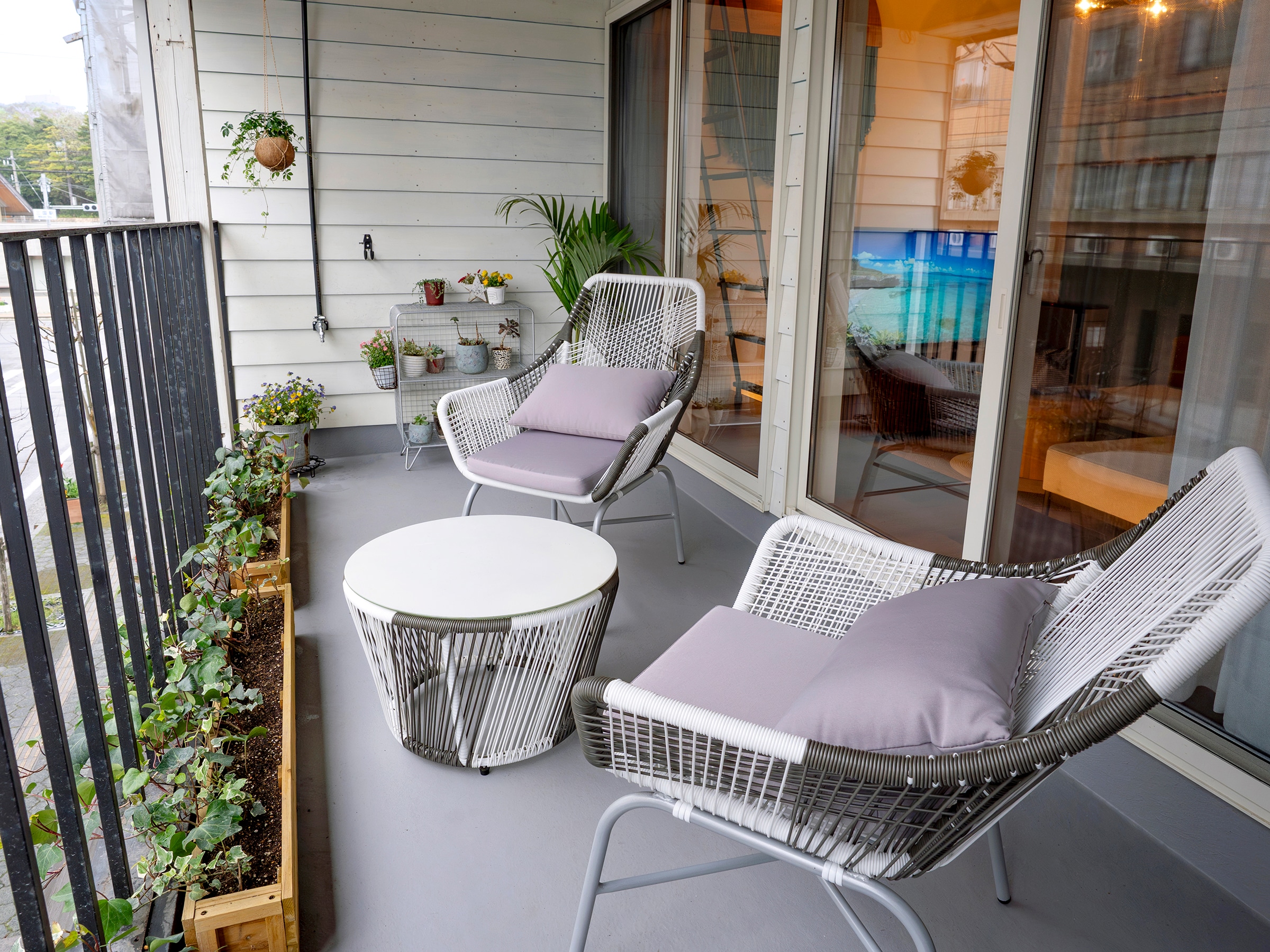 balcony