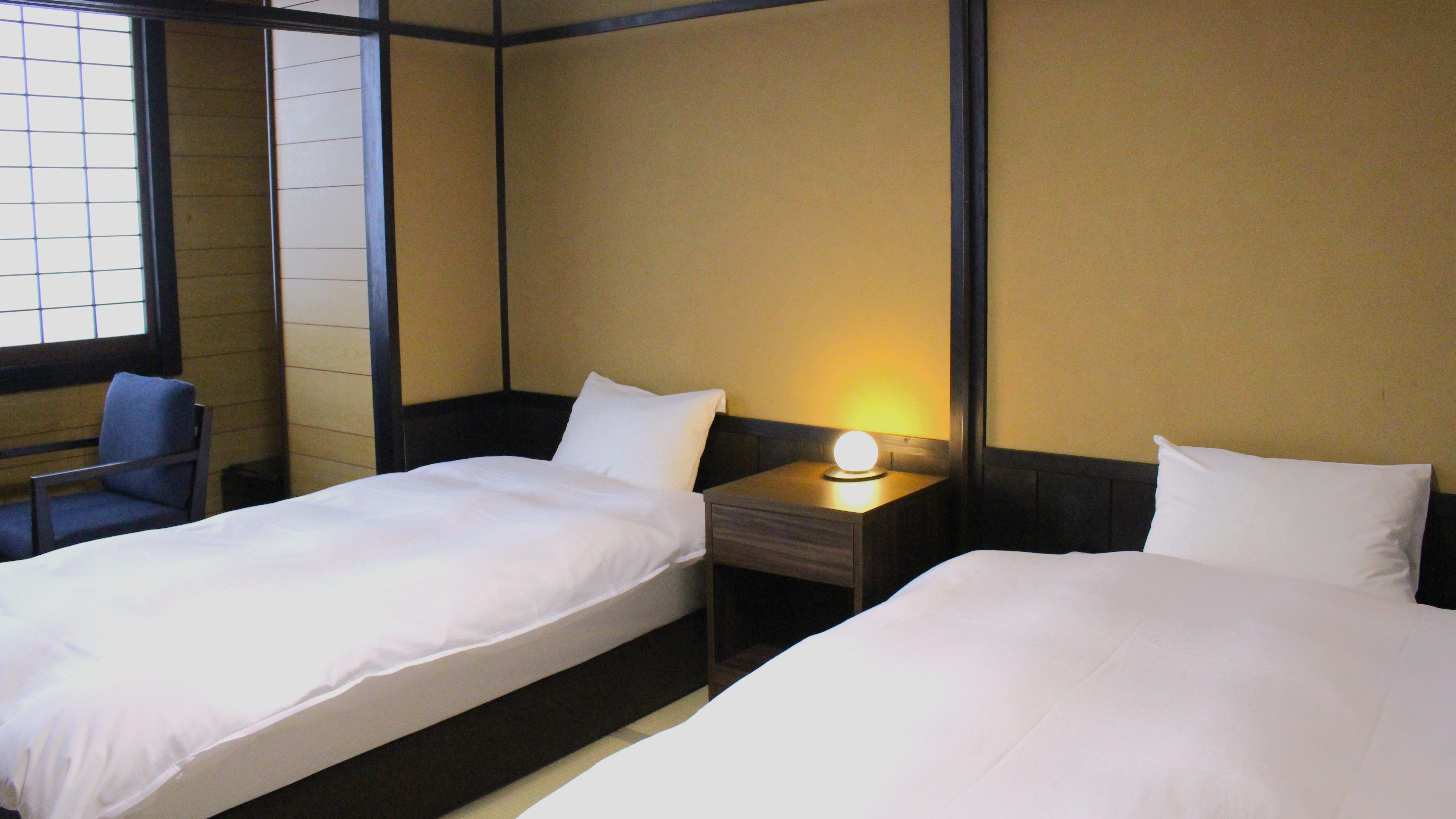 Japanese-style room 8 tatami twin