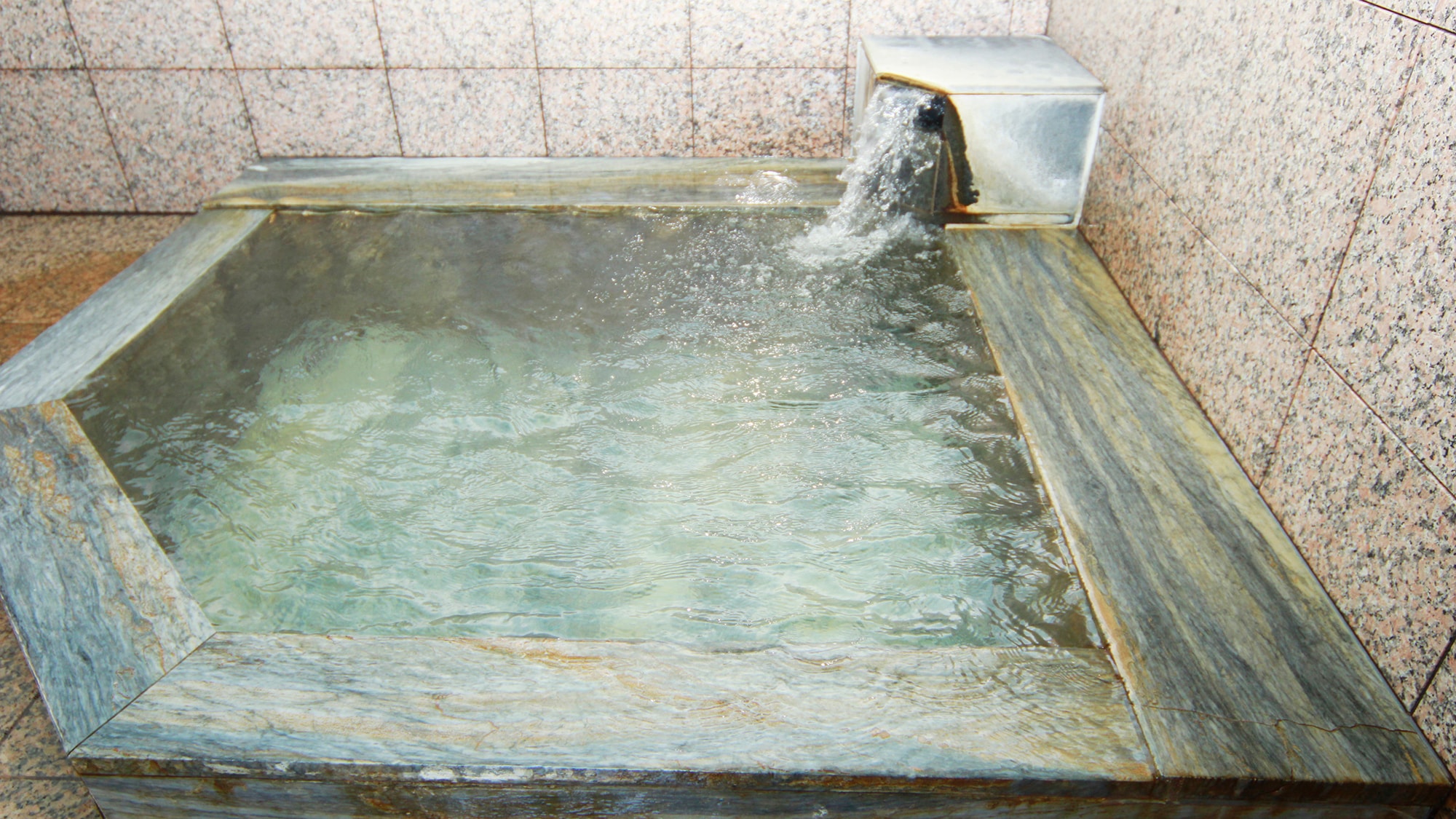[Hot spring] Please feel free to relax in a private bath.