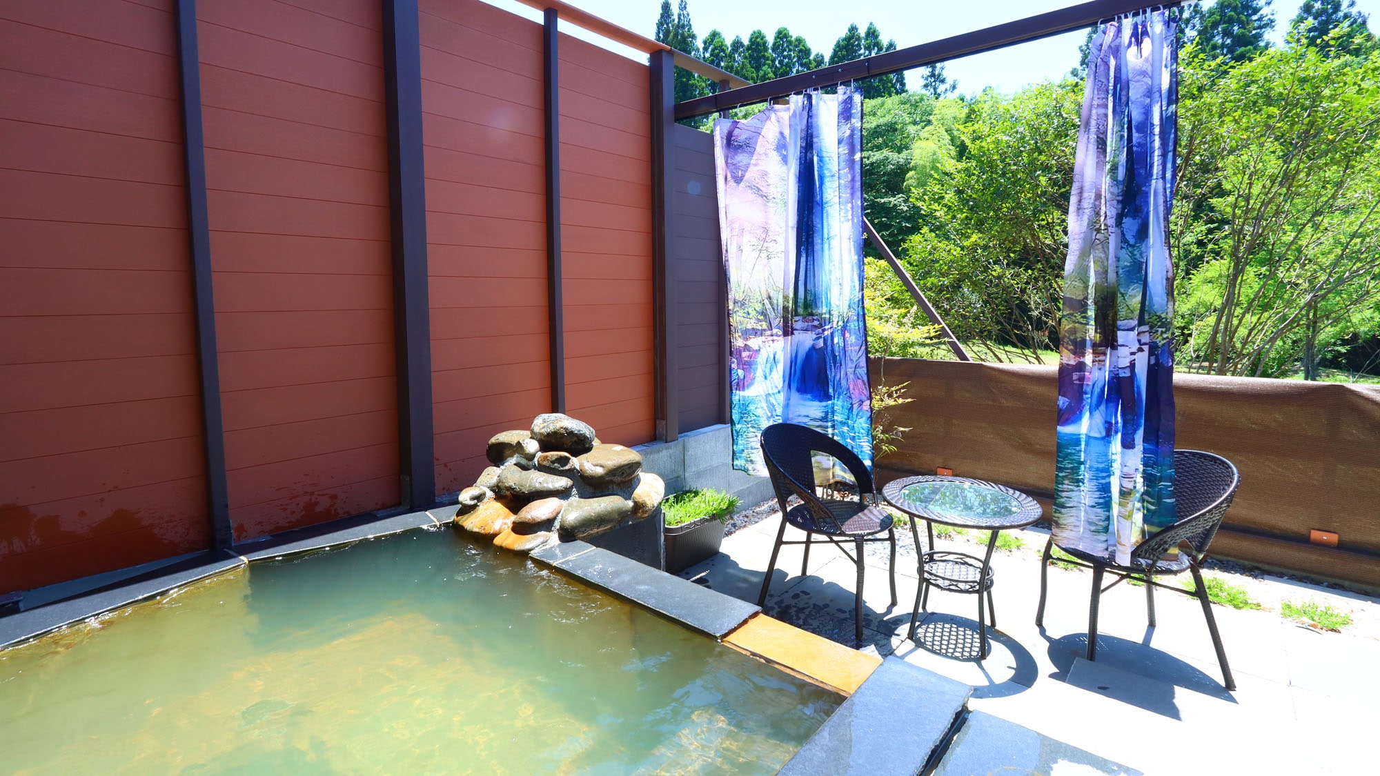 [Separate Japanese-style room] Enjoy a morning bath.