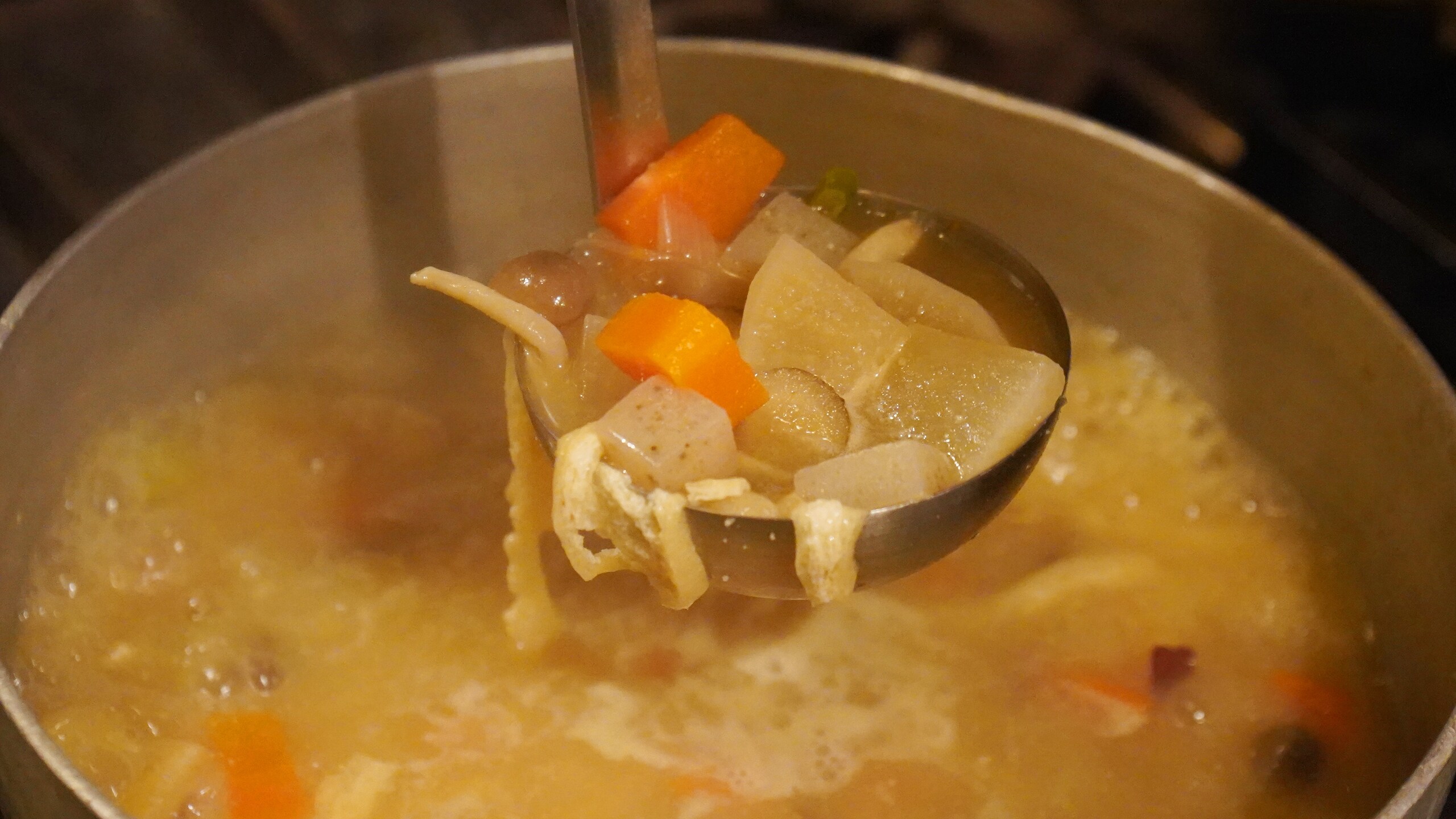 Breakfast buffet [Miso soup with lots of ingredients]