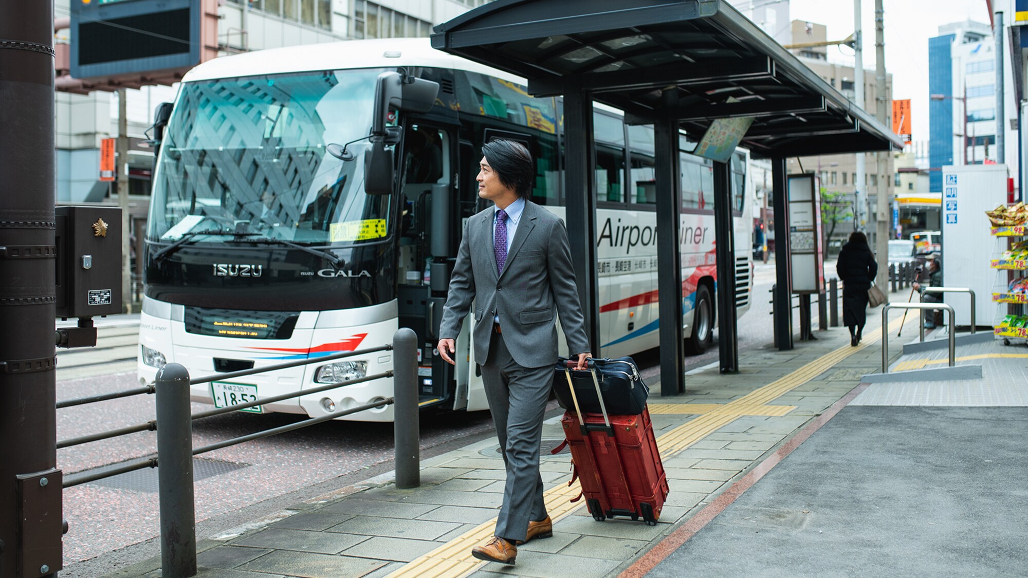 Airport limousine bus, get off at "Nagasaki Shinchi" stop, directly in front
