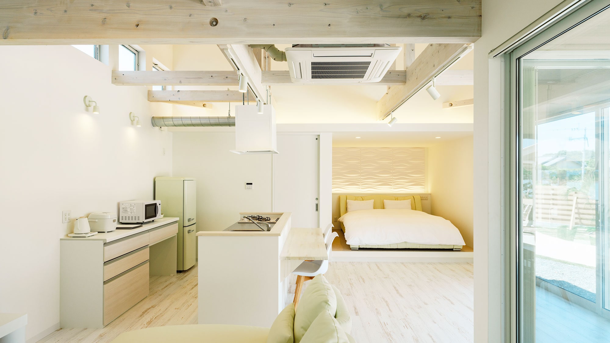 [Villa A/72.04m²] A spacious terrace and an open space with the bathroom and kitchen gently connected.
