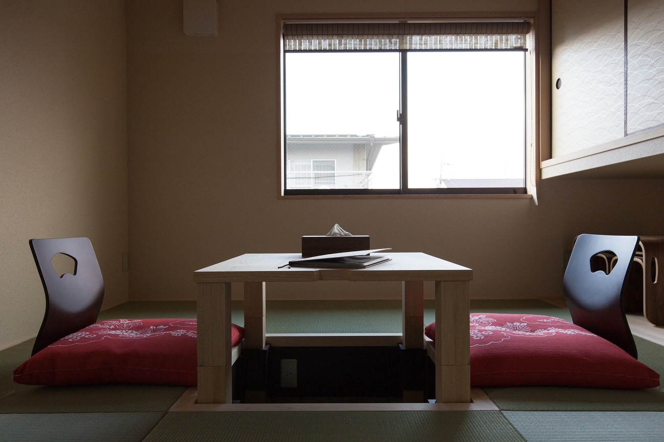 [Japanese and Western room] Please relax.