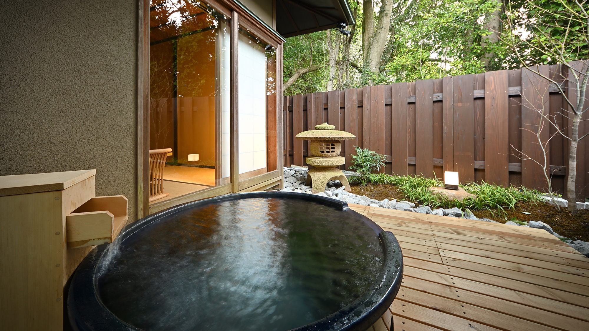 Japanese-style room with open-air bath [Higashiyama]