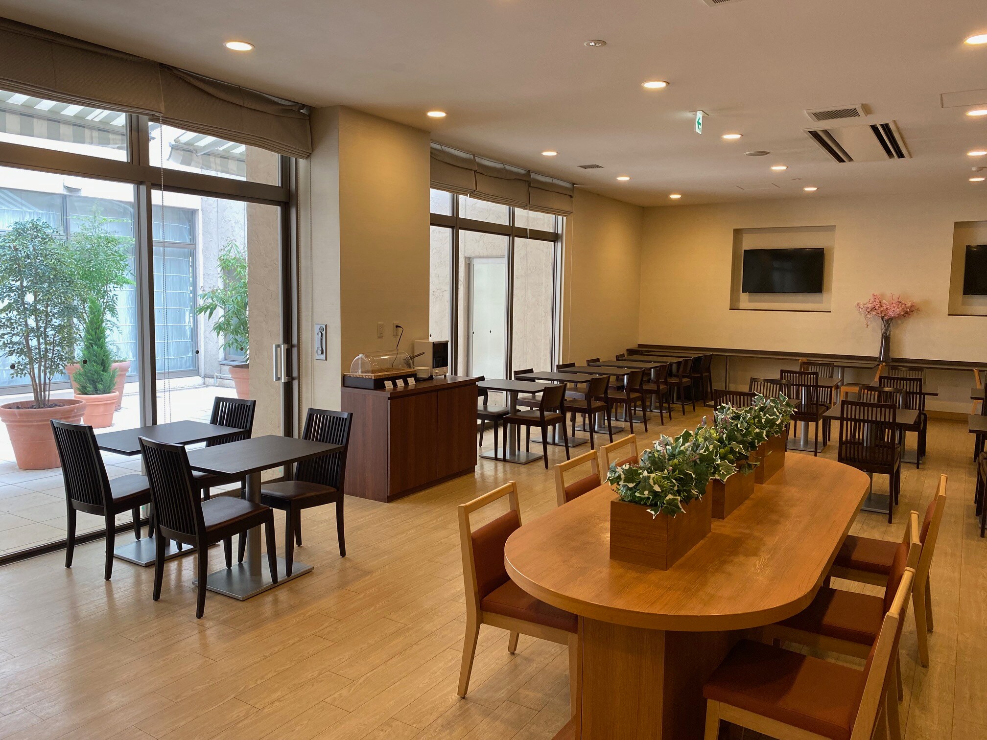 ■1F Restoran Hatago Prasmanan Jepang dan Barat [Jam buka] 06:30~09:30 Masuk terakhir 09:00