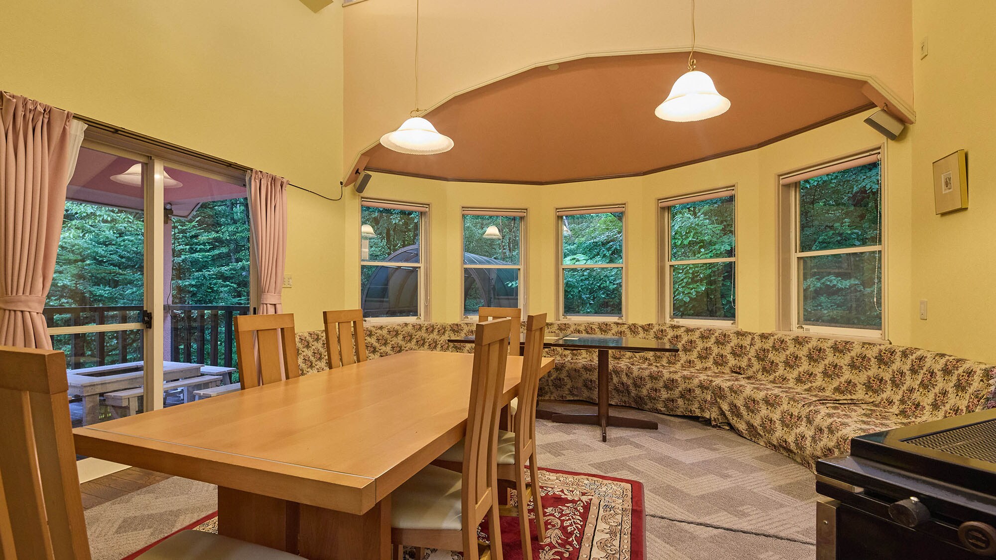 ・[Excel] Relax at the dining table and semicircular table