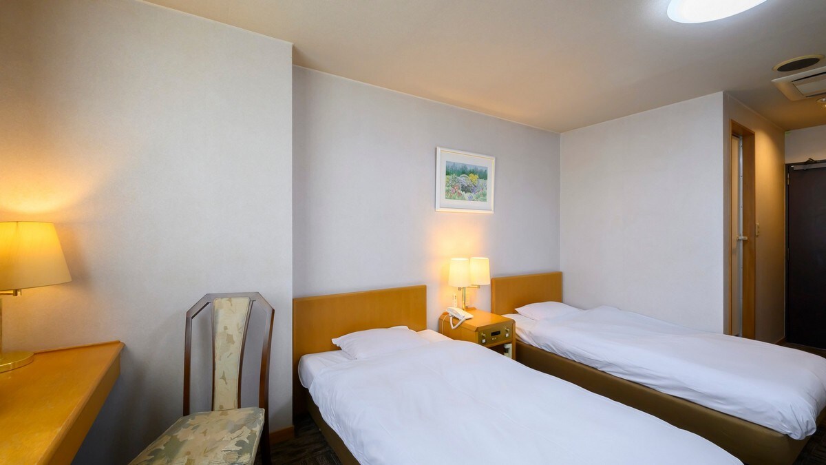 [Twin room] An example is our standard twin room.