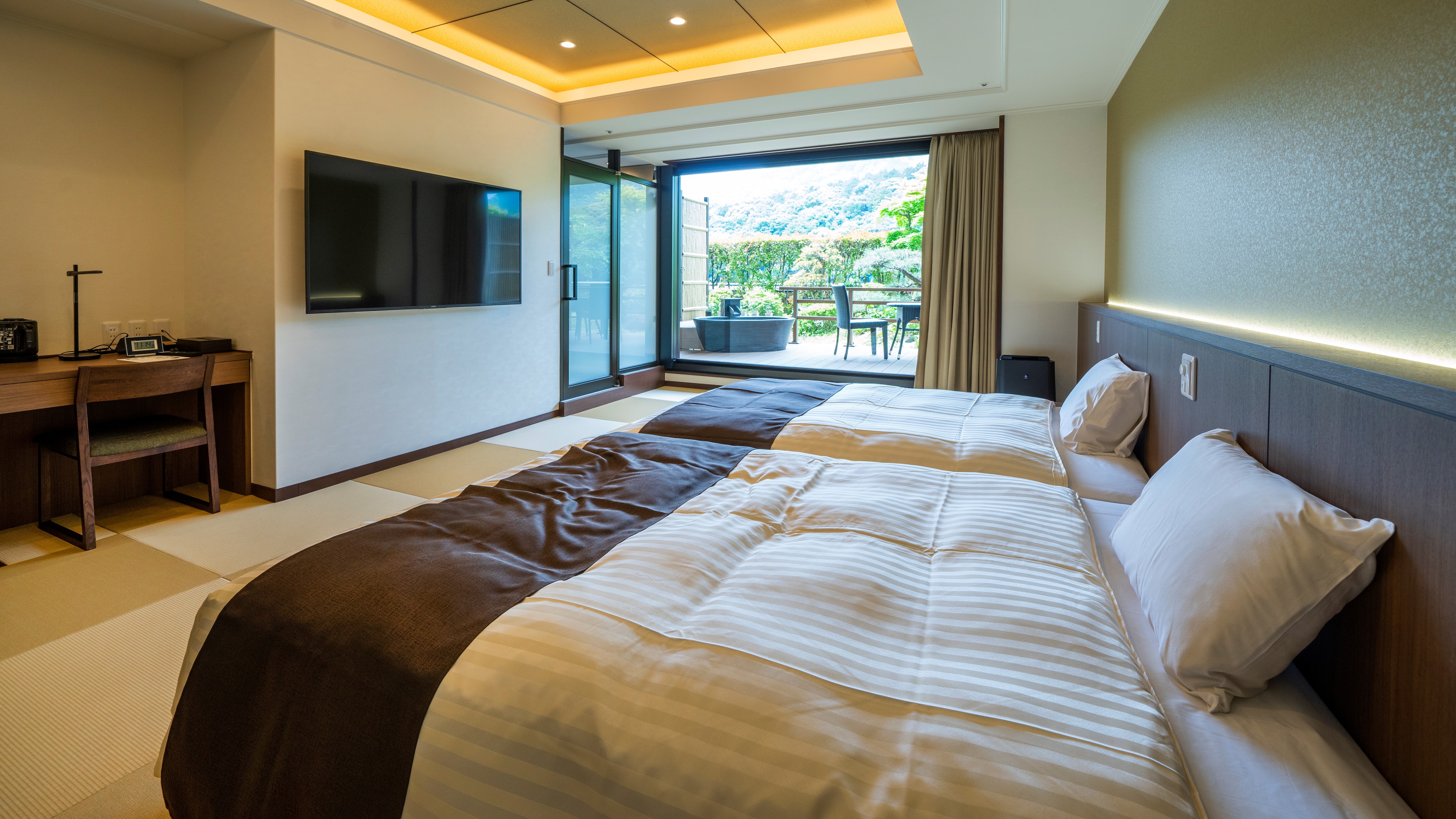 Hitenkan [Room with TW + open-air bath] Terrace 585 41 square meters (non-smoking)