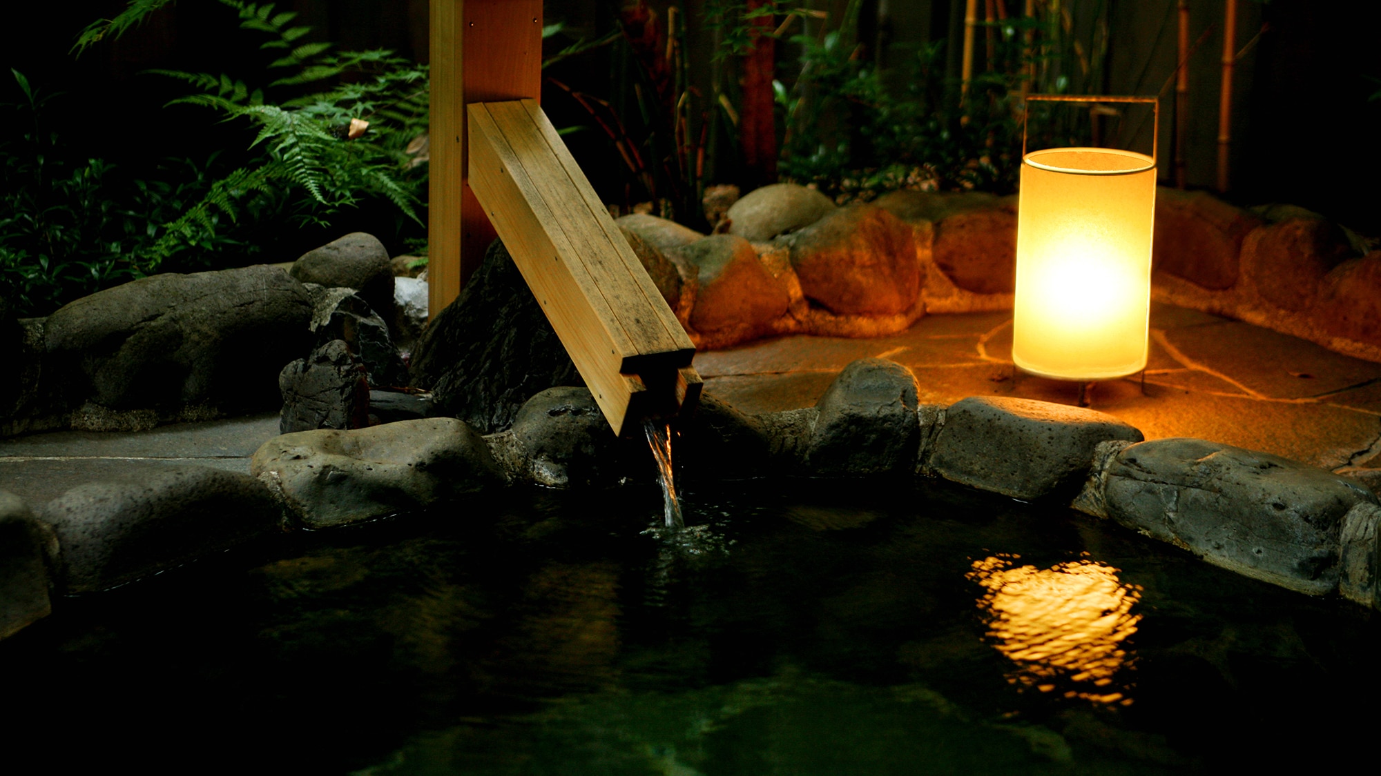 ◆ With open-air bath ◇ Western-style room －103－ ◆ ≪Flowing from the source _ Open-air bath≫