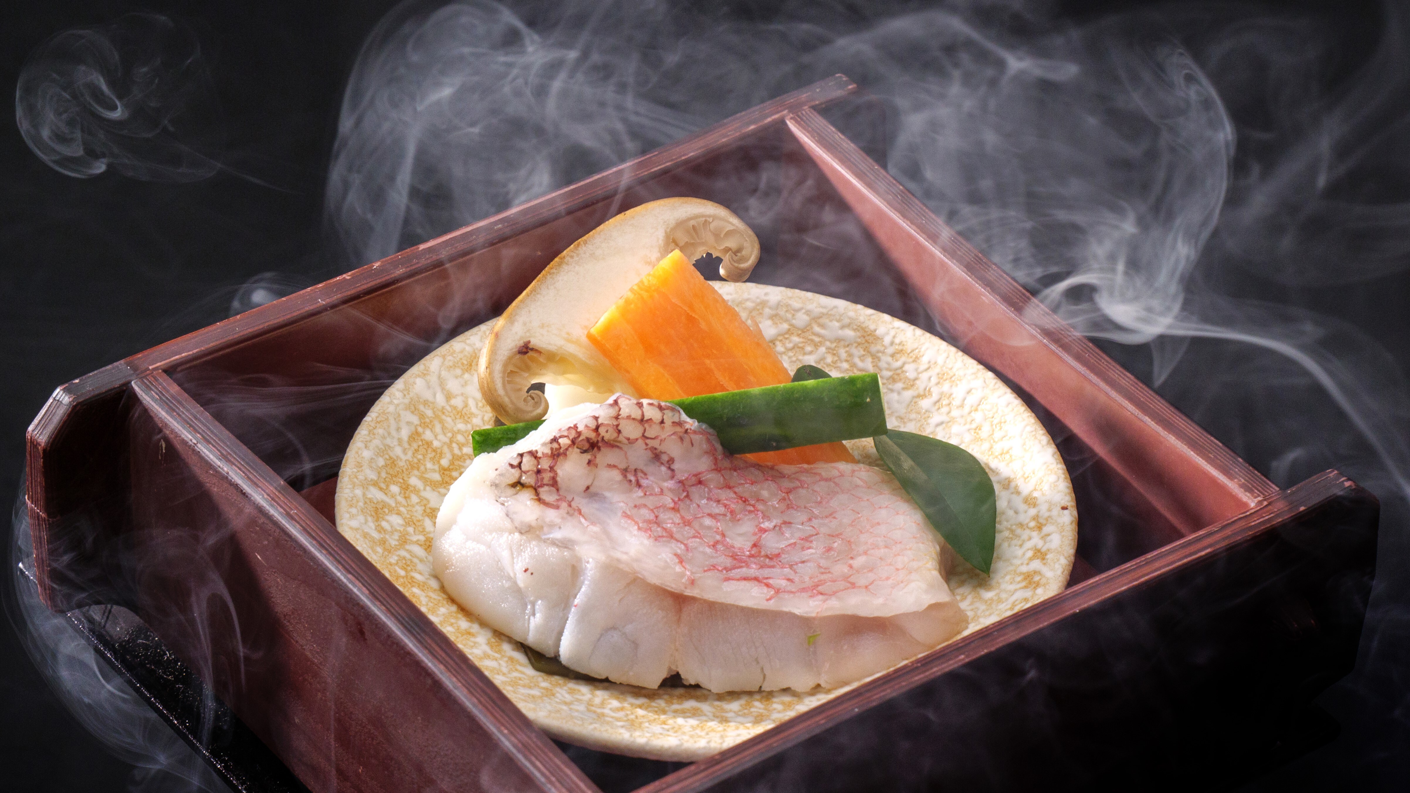A5 certified Omi beef steak, summer pufferfish and Setouchi conger eel shabu-shabu hot pot - Summer Kaiseki ~Beautiful~ (Image)