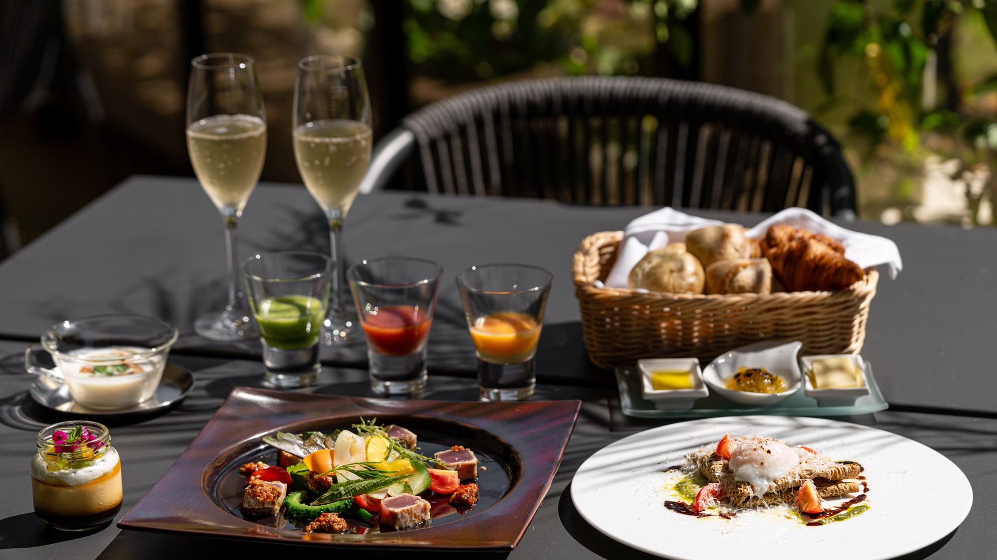 [Ristorante DEA (Breakfast Example)] A Western-style course meal featuring abundant ingredients nurtured by the island's climate, prepared with the sensibilities of Italian cuisine.