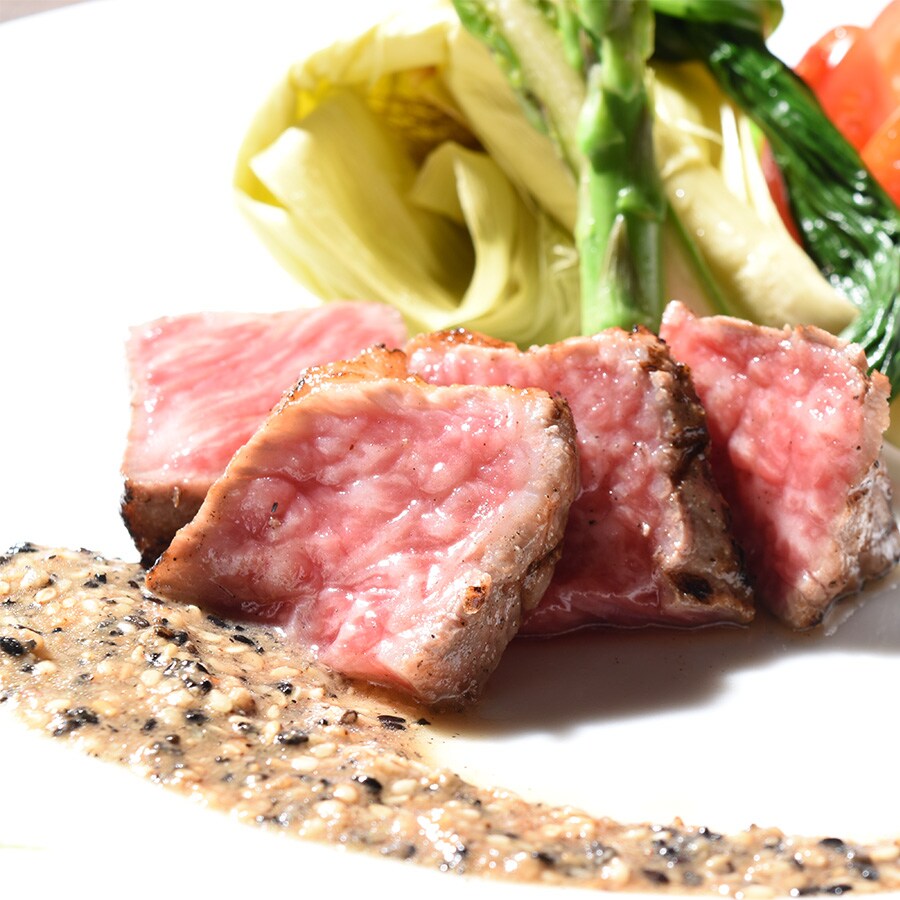 Steak fillet daging sapi Hiroshima * Gambar