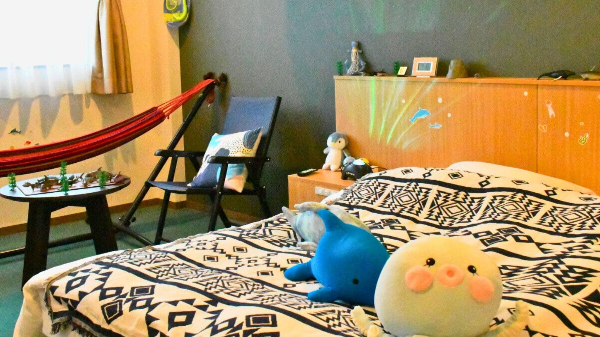 <Sea> Creature Room - Full of sea creatures! Feel like you're under the sea with the ocean wave projector ♪