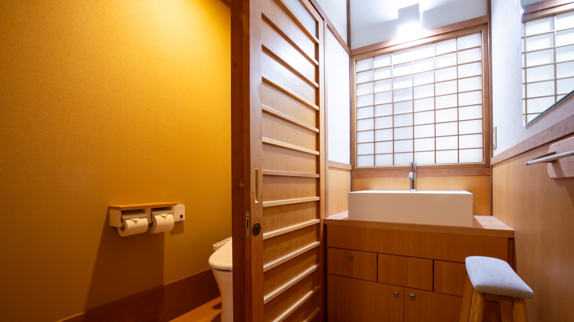 * [Ví dụ về một phòng / Phòng kiểu Nhật 10 chiếu tatami Hakuba (tầng 2)] Bồn rửa và nhà vệ sinh đã được cải tạo vào tháng 2 năm 2024.