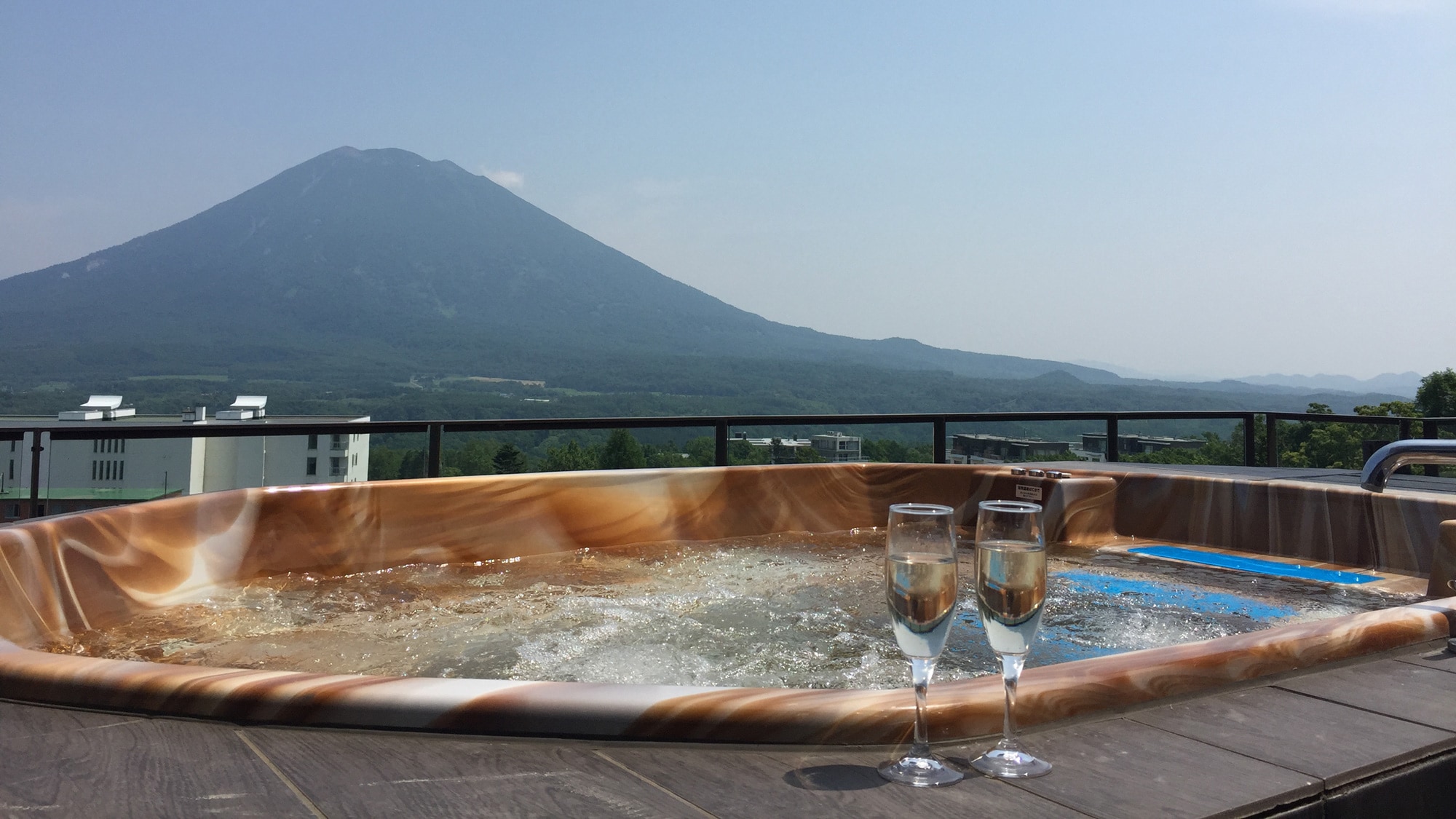 [Penthouse] Jacuzzi