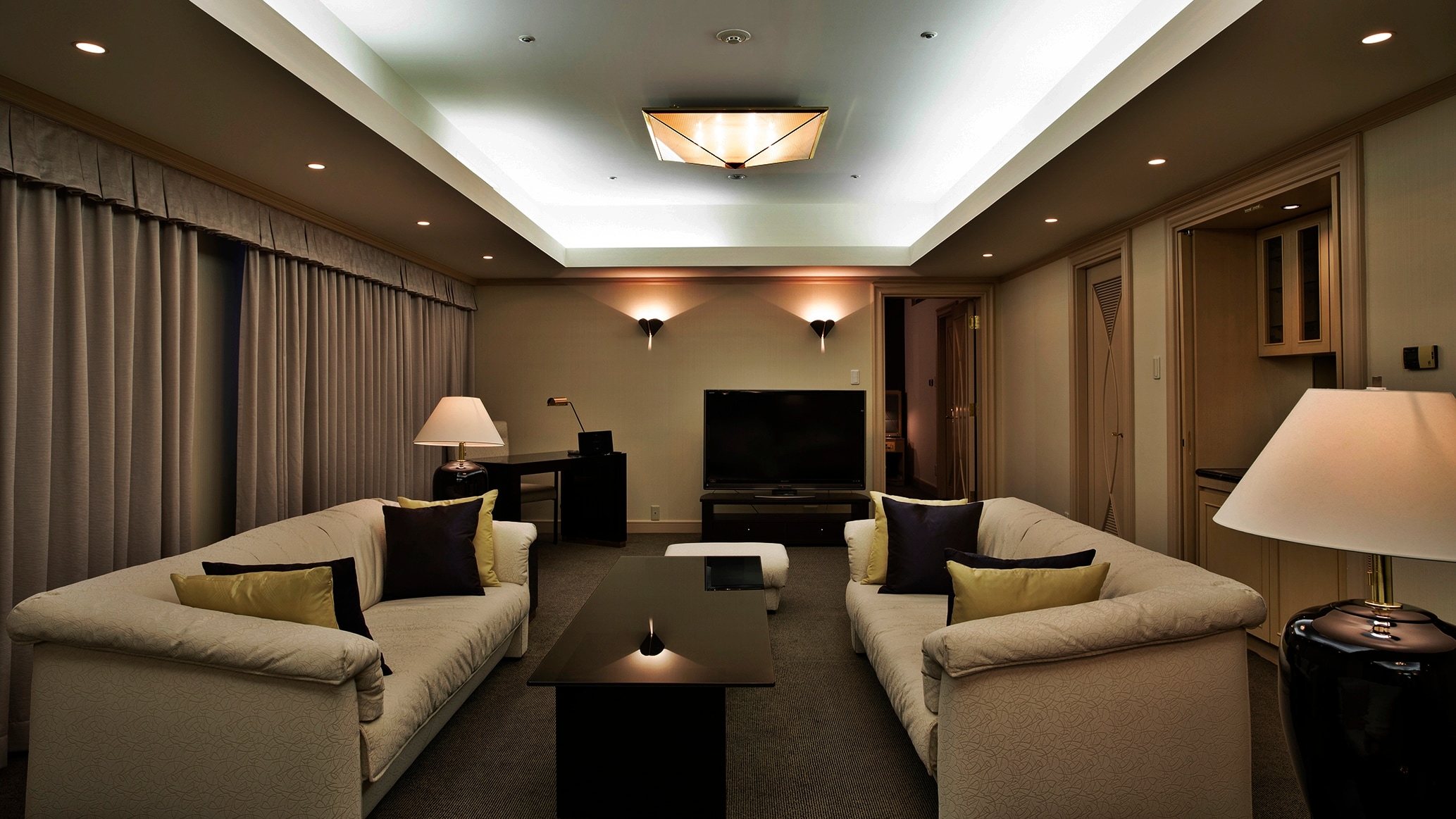 Royal suite living room