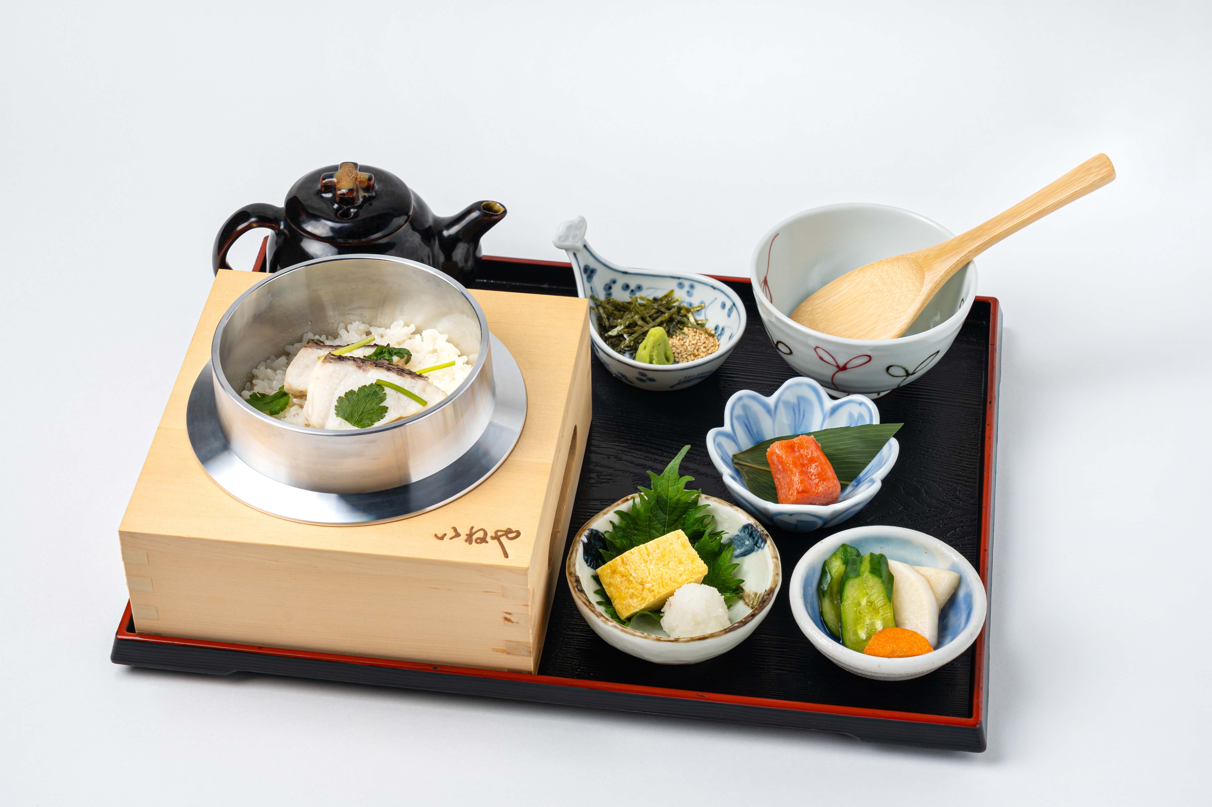 Sea bream rice pot
