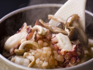 【章鱼锅饭】超受欢迎的章鱼锅饭，很饱腹！