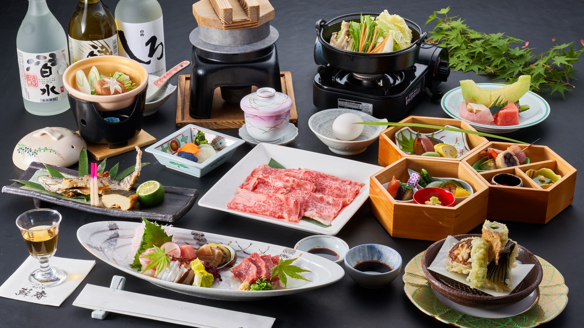  ・[Sukiyaki Kaiseki] Đây là gói tiêu chuẩn được khách hàng thường xuyên của chúng tôi yêu thích. Thưởng thức vị ngon của thịt tan trong miệng