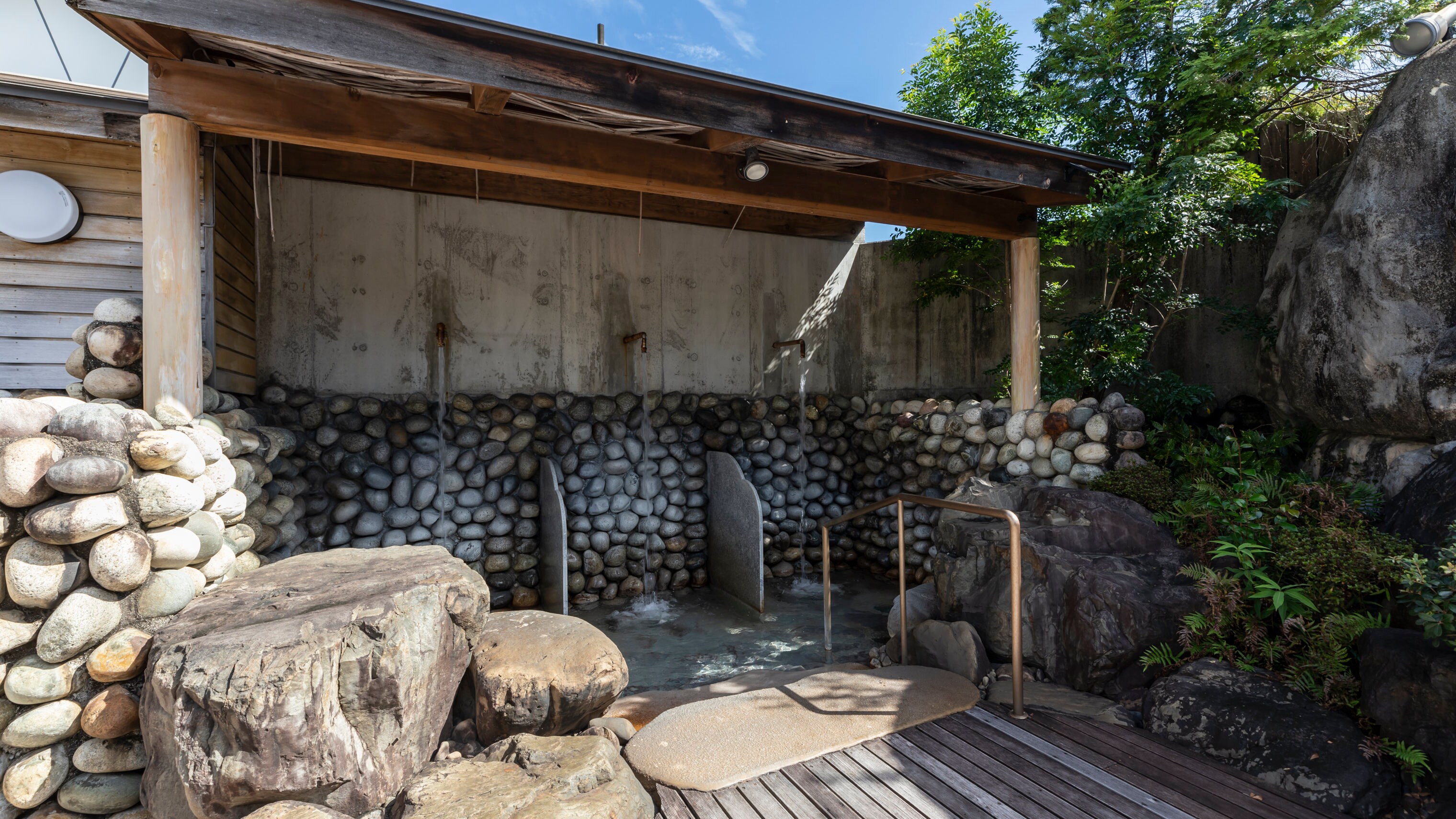 Open-air bath Women's bath