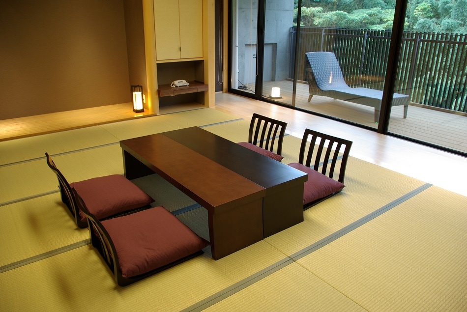 Phòng kiểu Nhật (10 chiếu tatami) có ban công, không hút thuốc