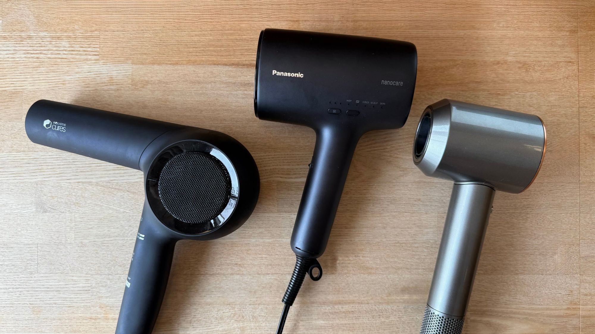 ◆ Powder room | Many new hair dryers installed