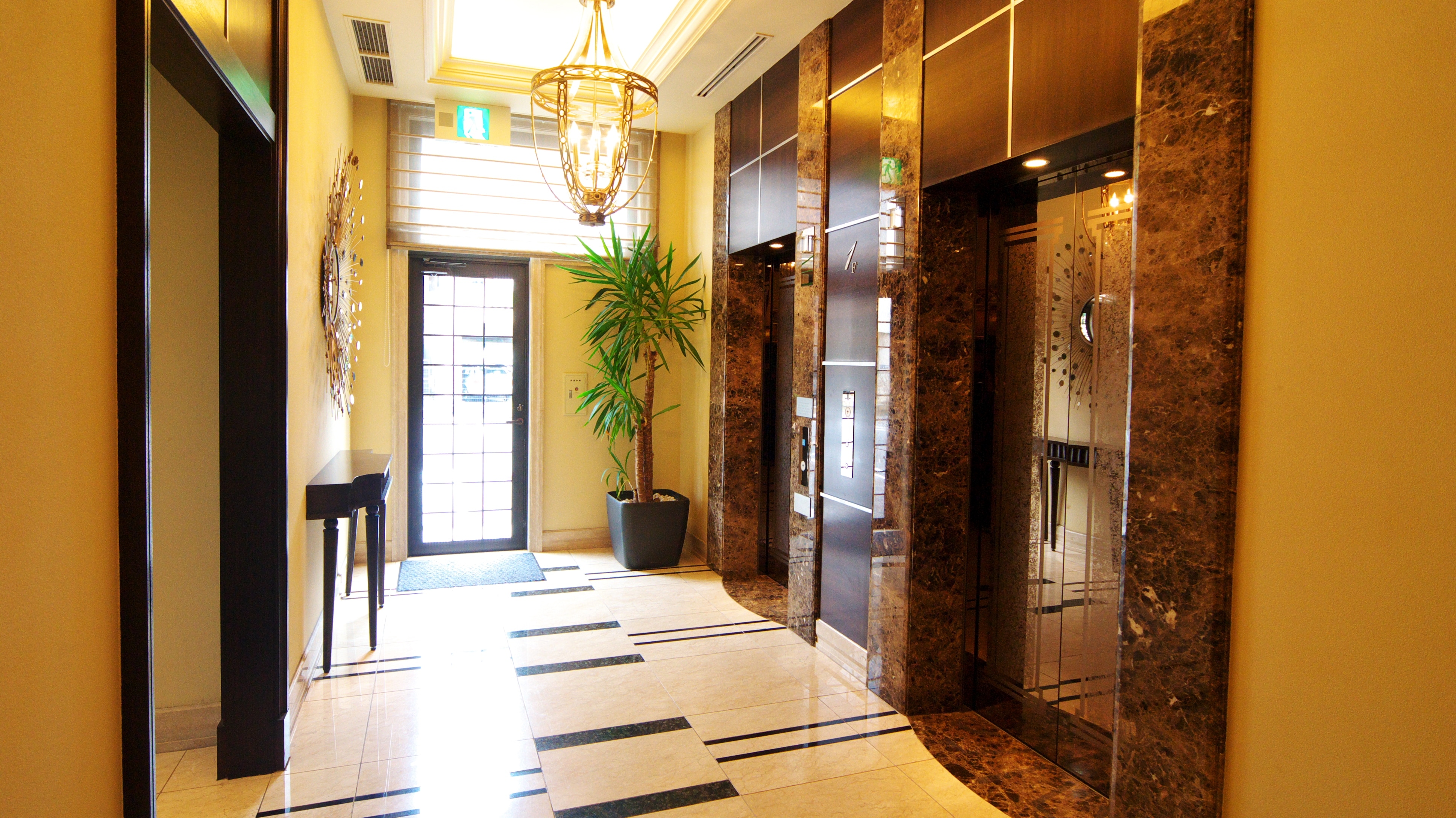 1st floor elevator hall