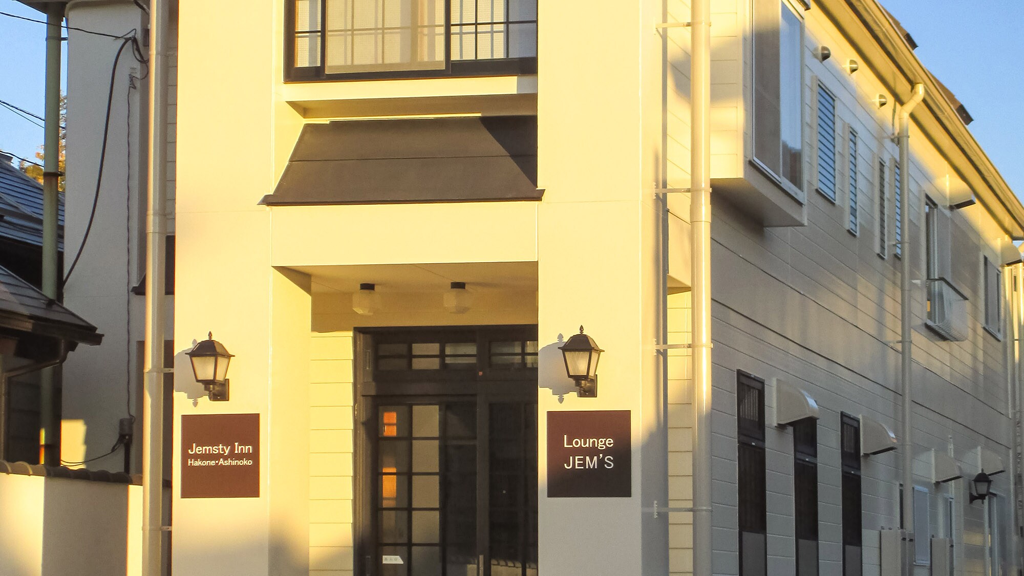 ・Our hotel facing Lake Ashi is perfect for sightseeing in Hakone!