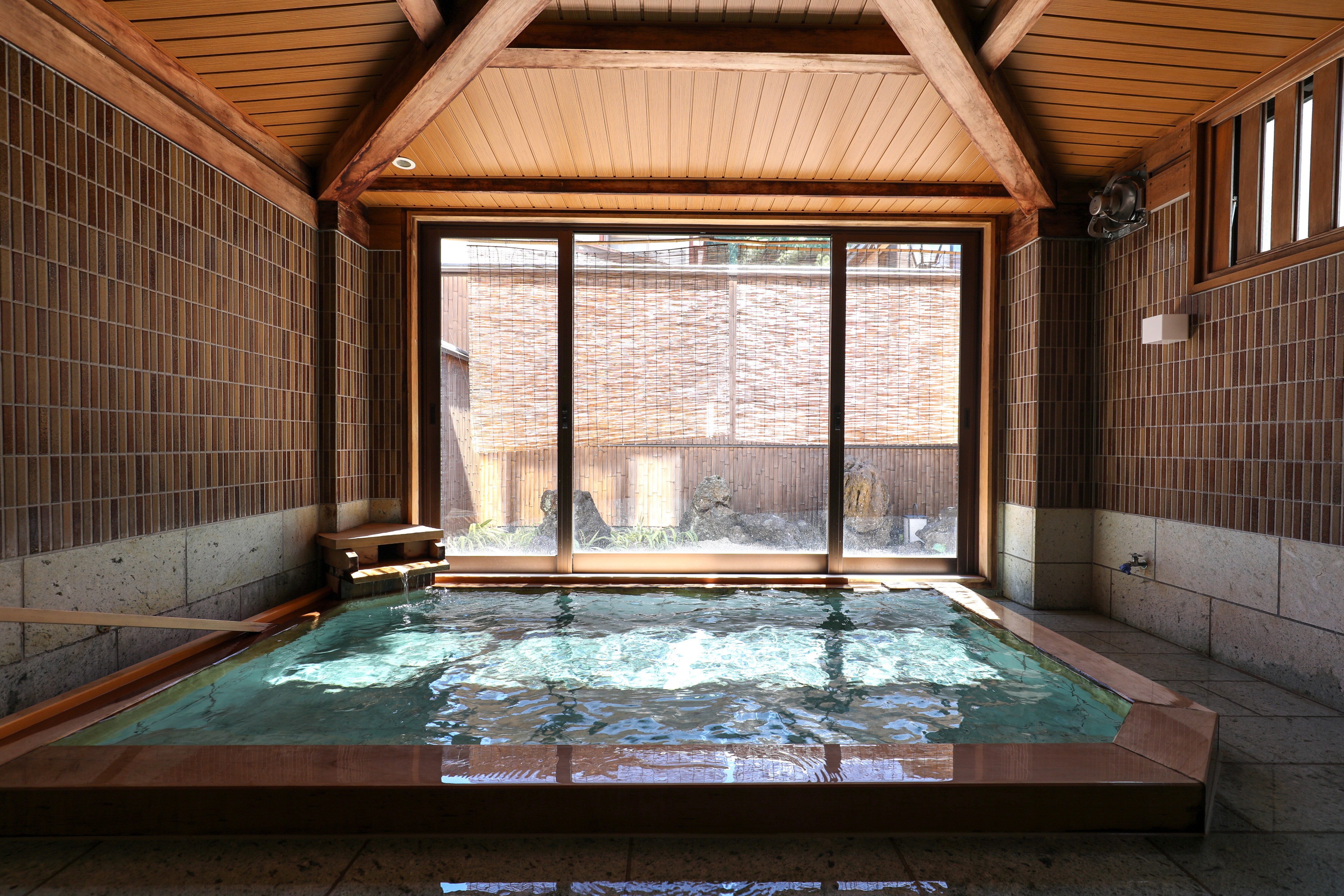 Private bath "Yugiri"