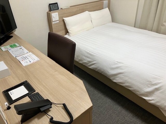 Semi-double room (12.83 square meters) 120cm x 195cm x 1 bed