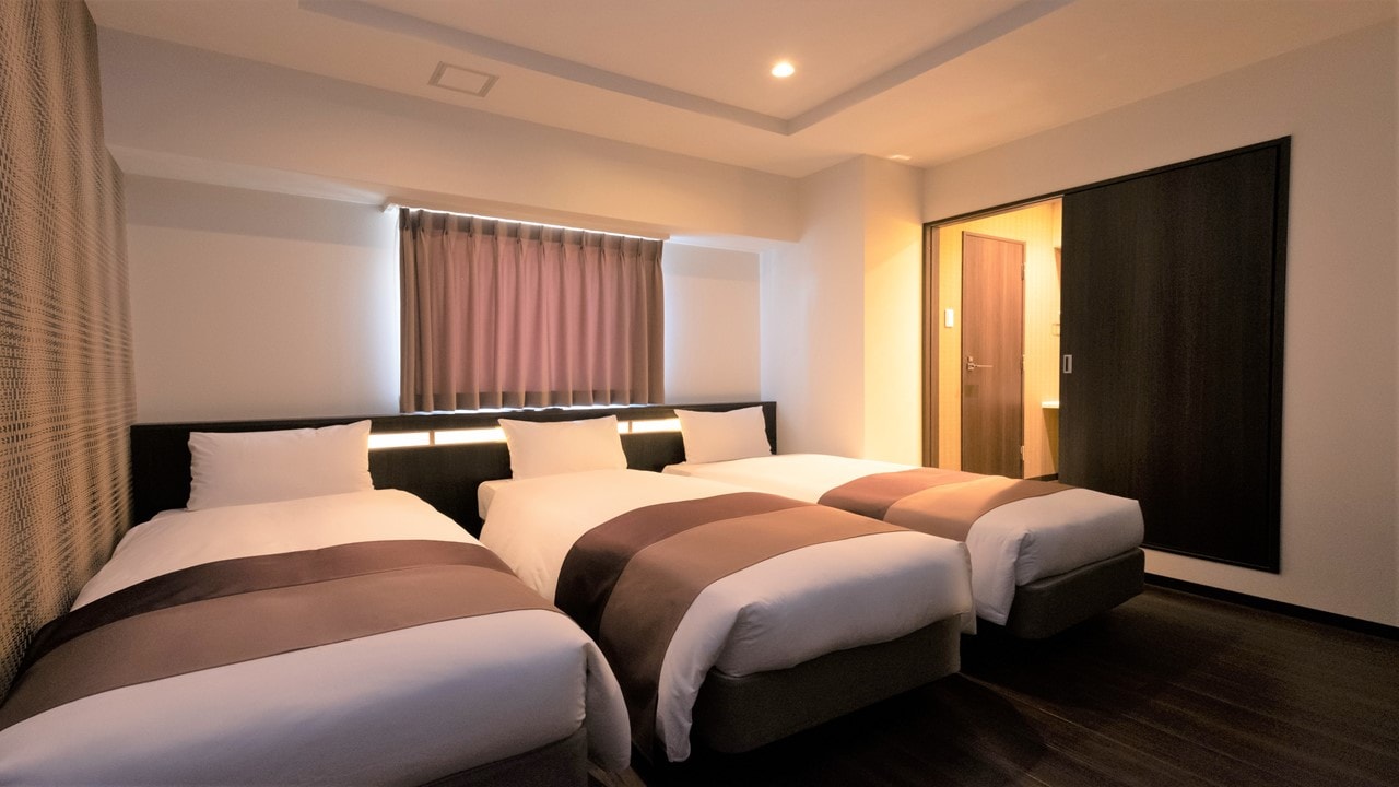 Triple room