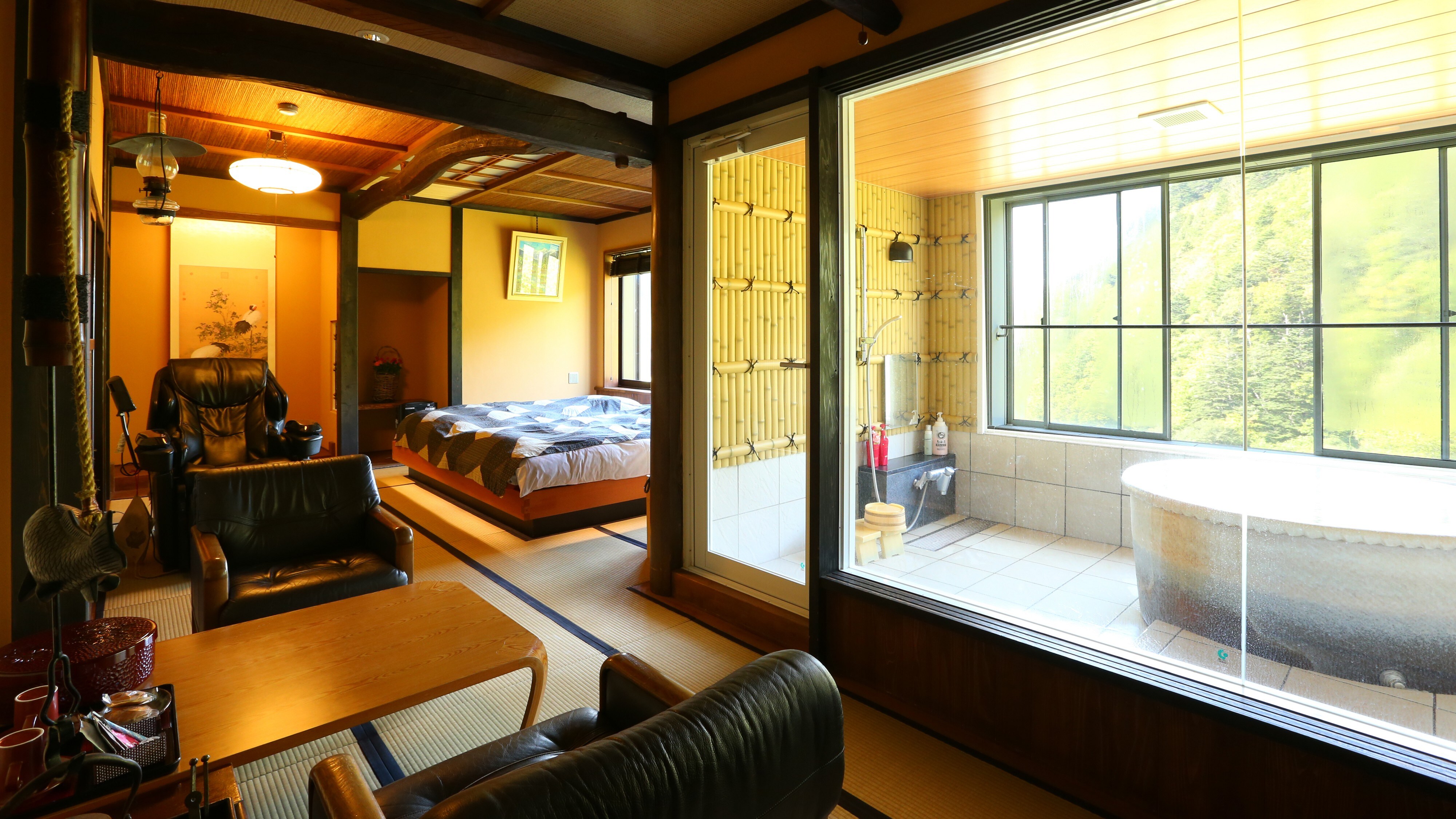 ■ Hoshimi no Ma with a large window observation bath