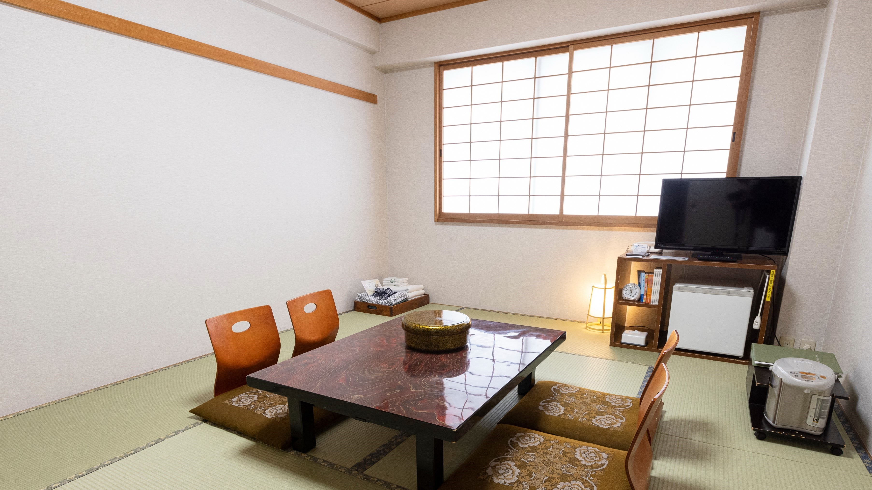 Japanese-style room 10 tatami mats (non-smoking)