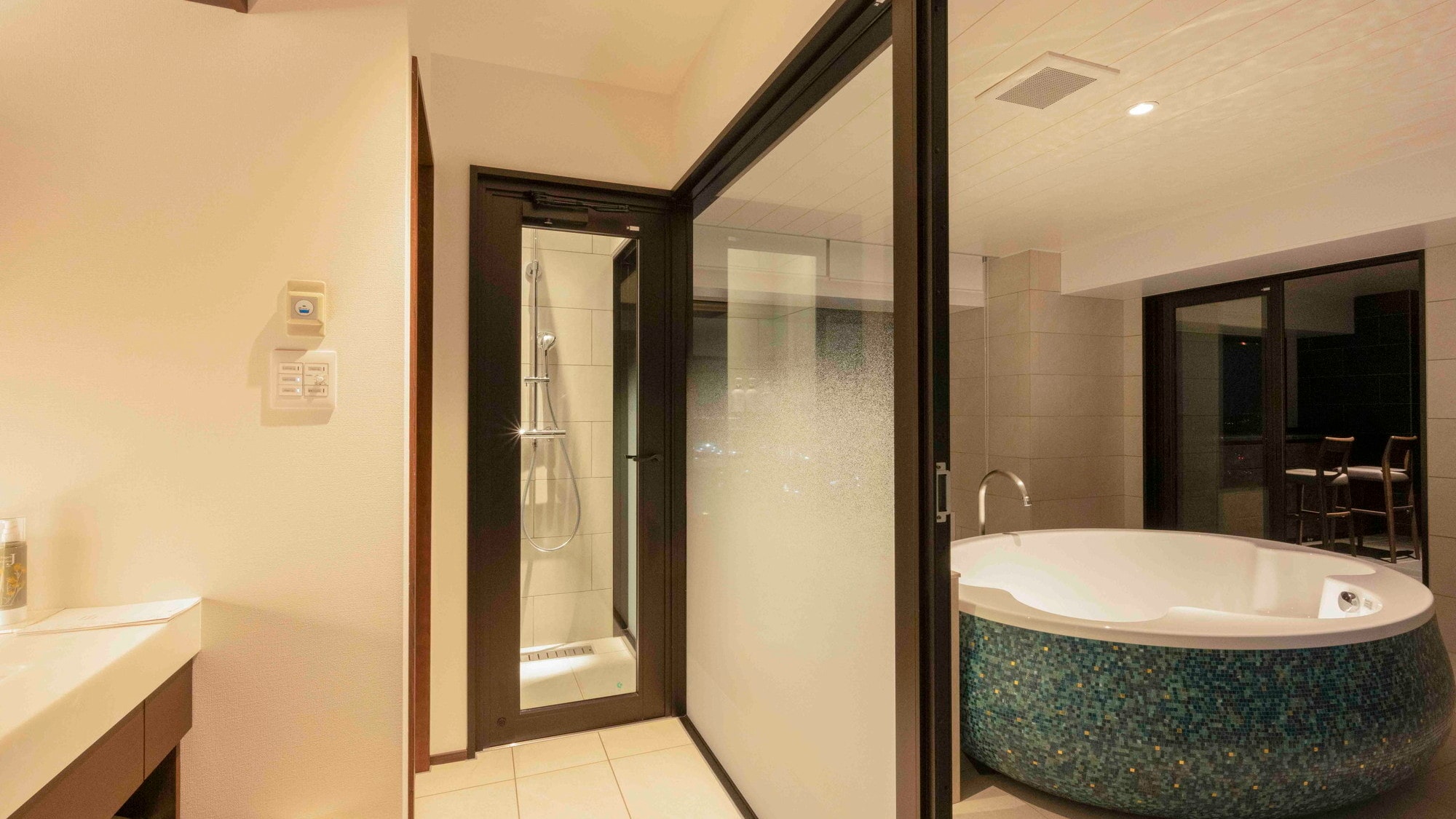 [View hướng biển] Phòng Marvelous Suite (135m2)