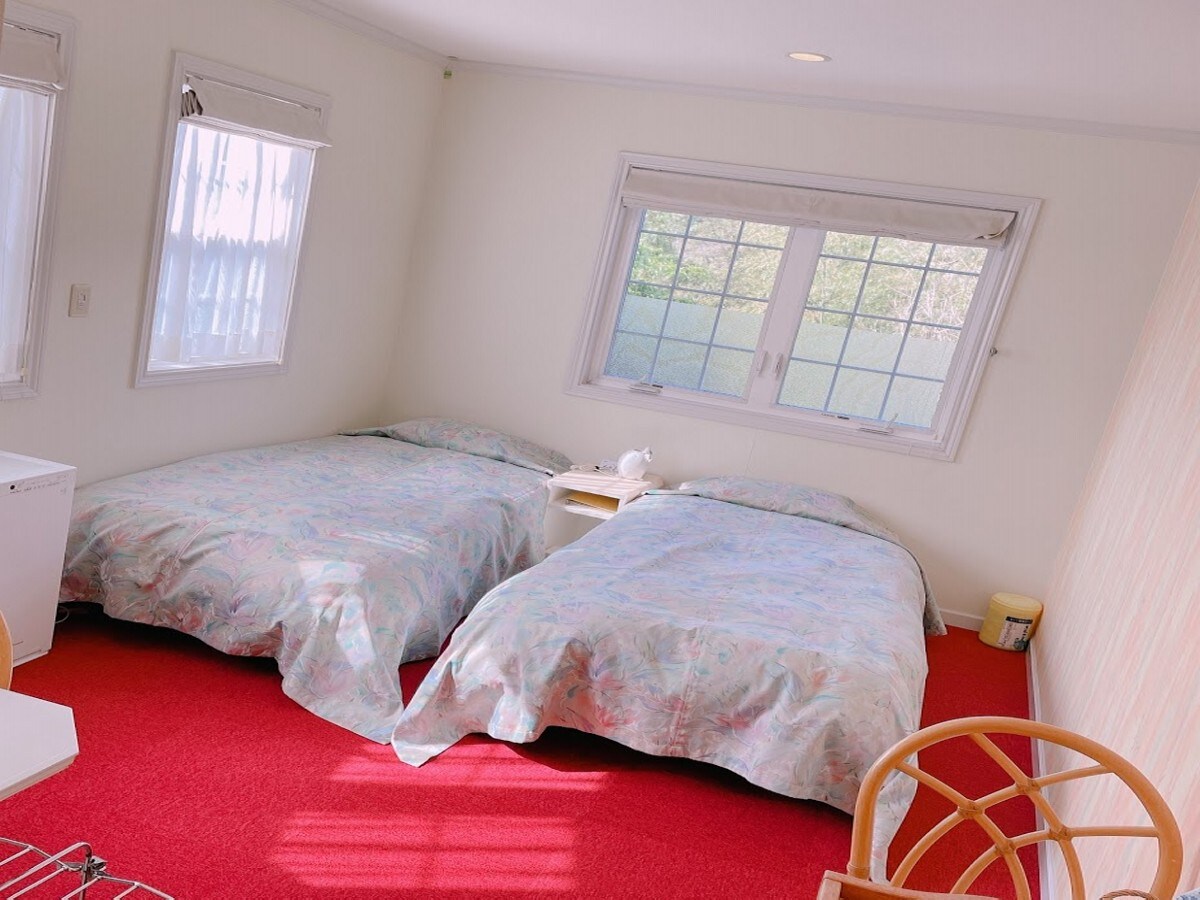 Room 208
