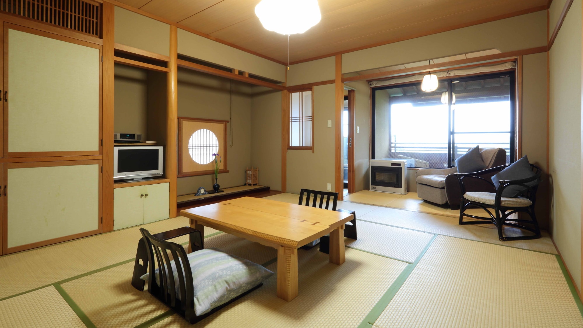 Kamar bergaya Jepang dengan pemandian semi terbuka [Rhododendron/rumput Koma] / 10 tatami Kamar bergaya Jepang dengan beranda + teras + pemandian semi terbuka