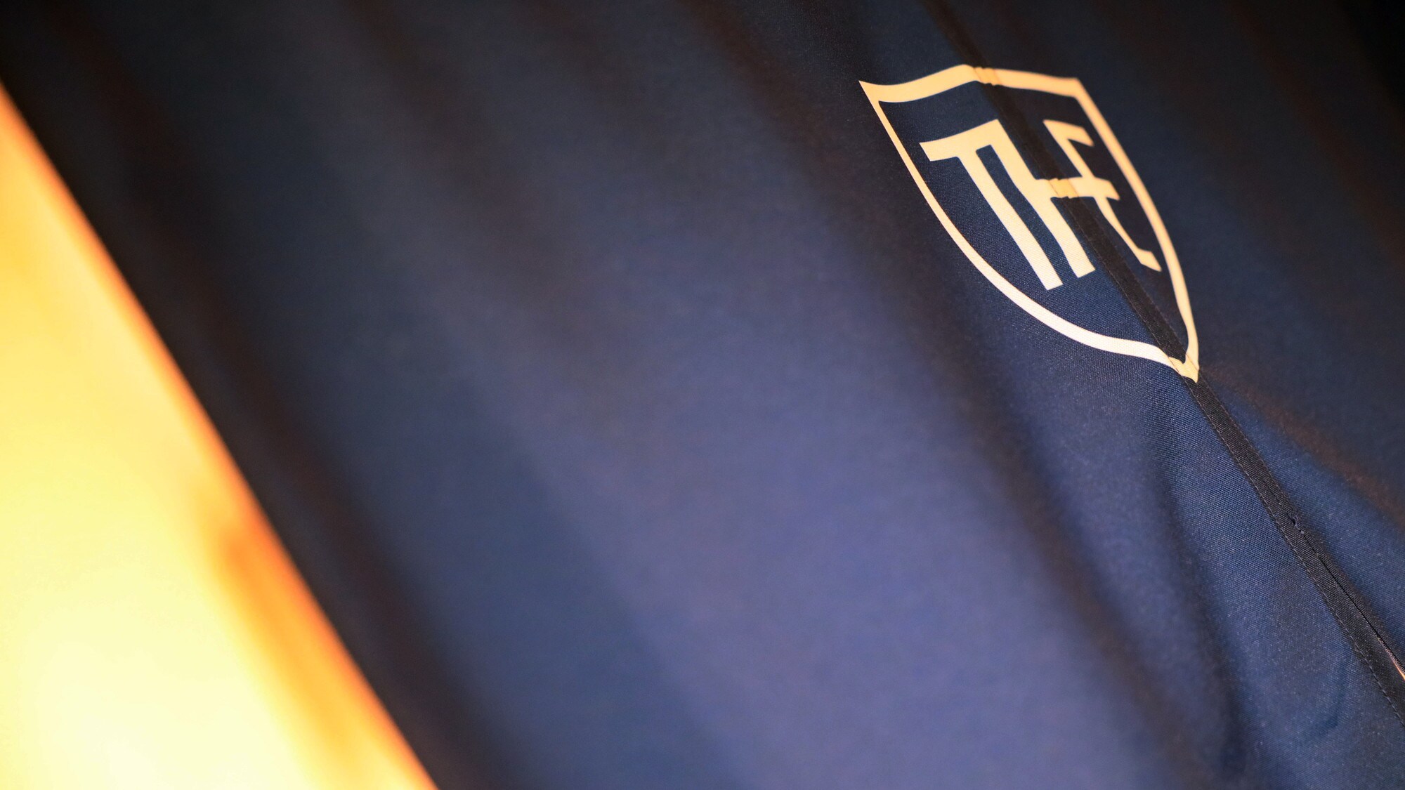 有一個供客人專用的大型公共浴場（免費）。請穿著飯店家居服進入您的房間。