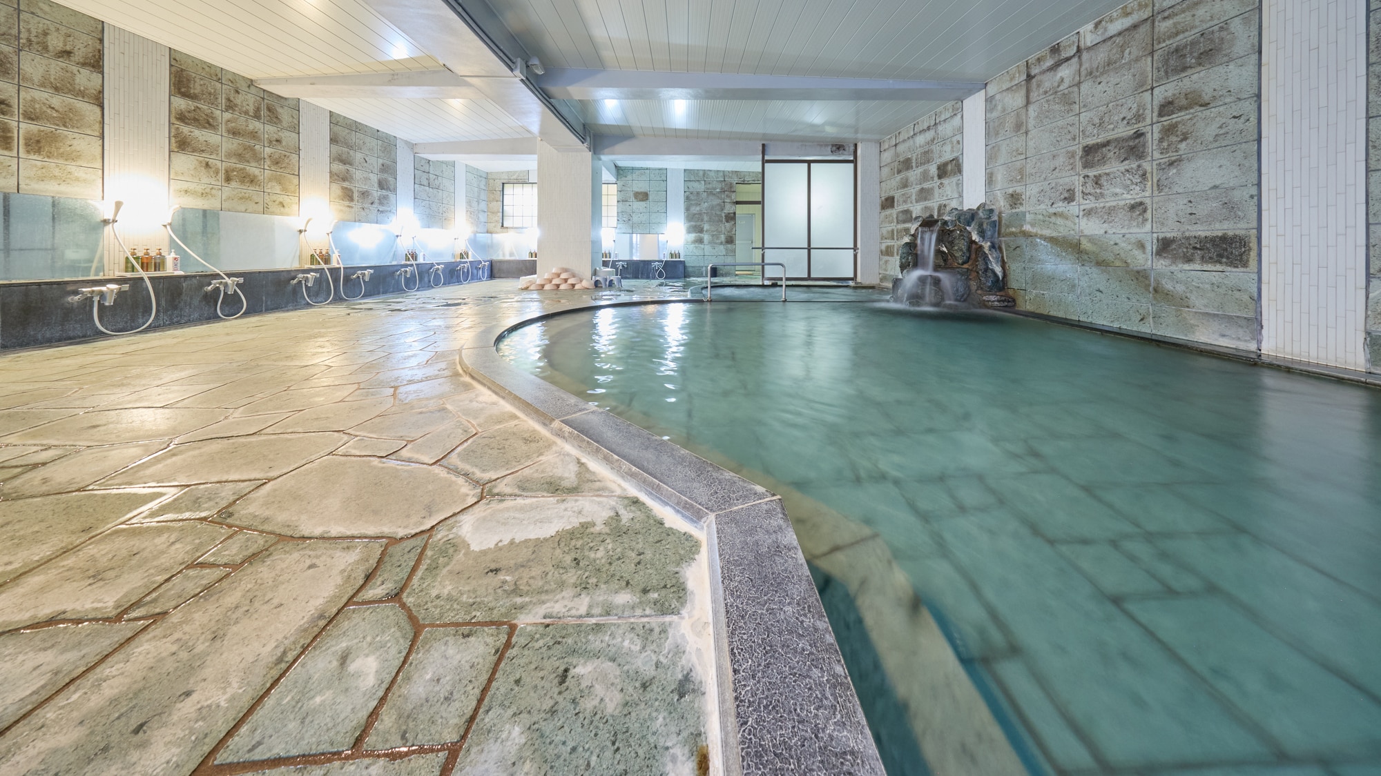 [Large public bath/women's bath]