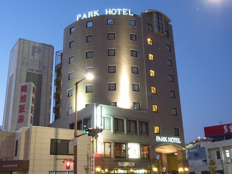 ภาพรวมโรงแรมตอนกลางคืน