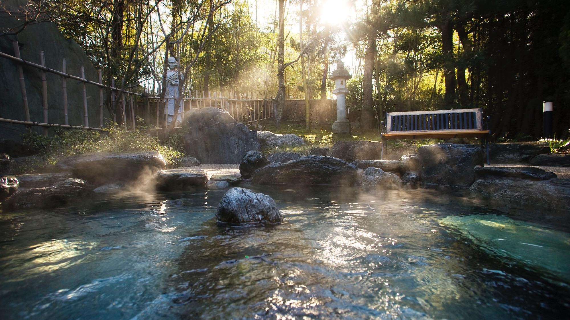 Open-air bath