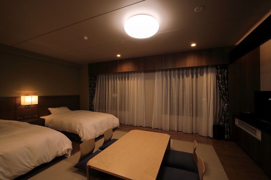 *Contoh kamar/kamar Jepang dan Barat dengan desain ruang yang luas
