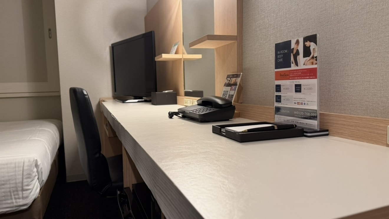 The spacious desk makes work easy.