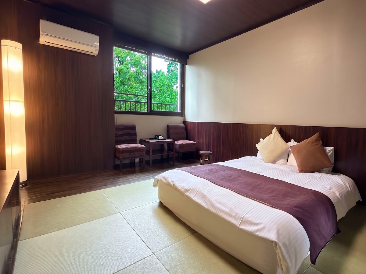 Japanese Modern Bed, 10 Tatami Mats (Non-Smoking) ● 4th & 3rd Floor ● 1 Bed / Size: Width 160cm, Length 195cm