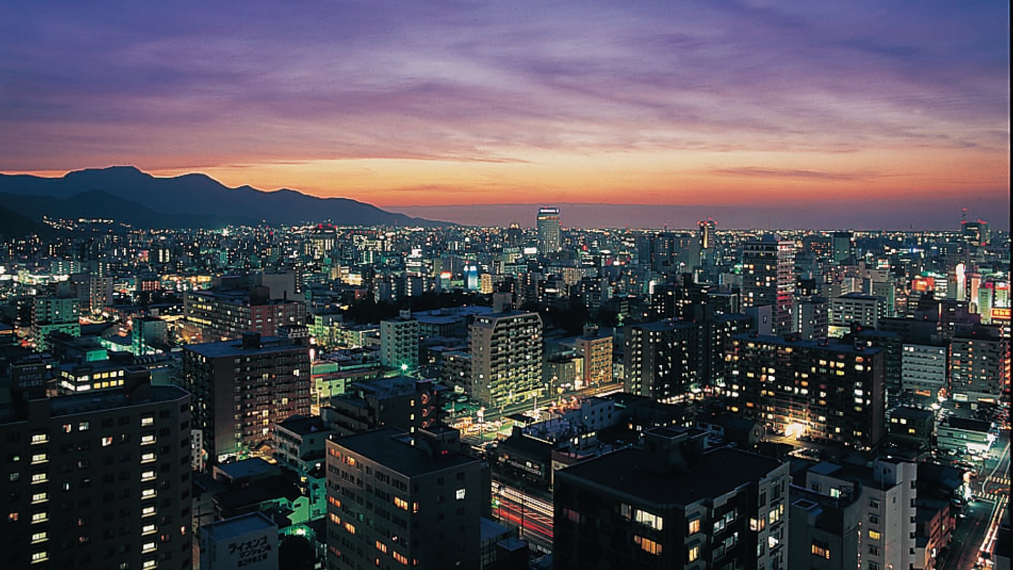 山側夜景（山景）