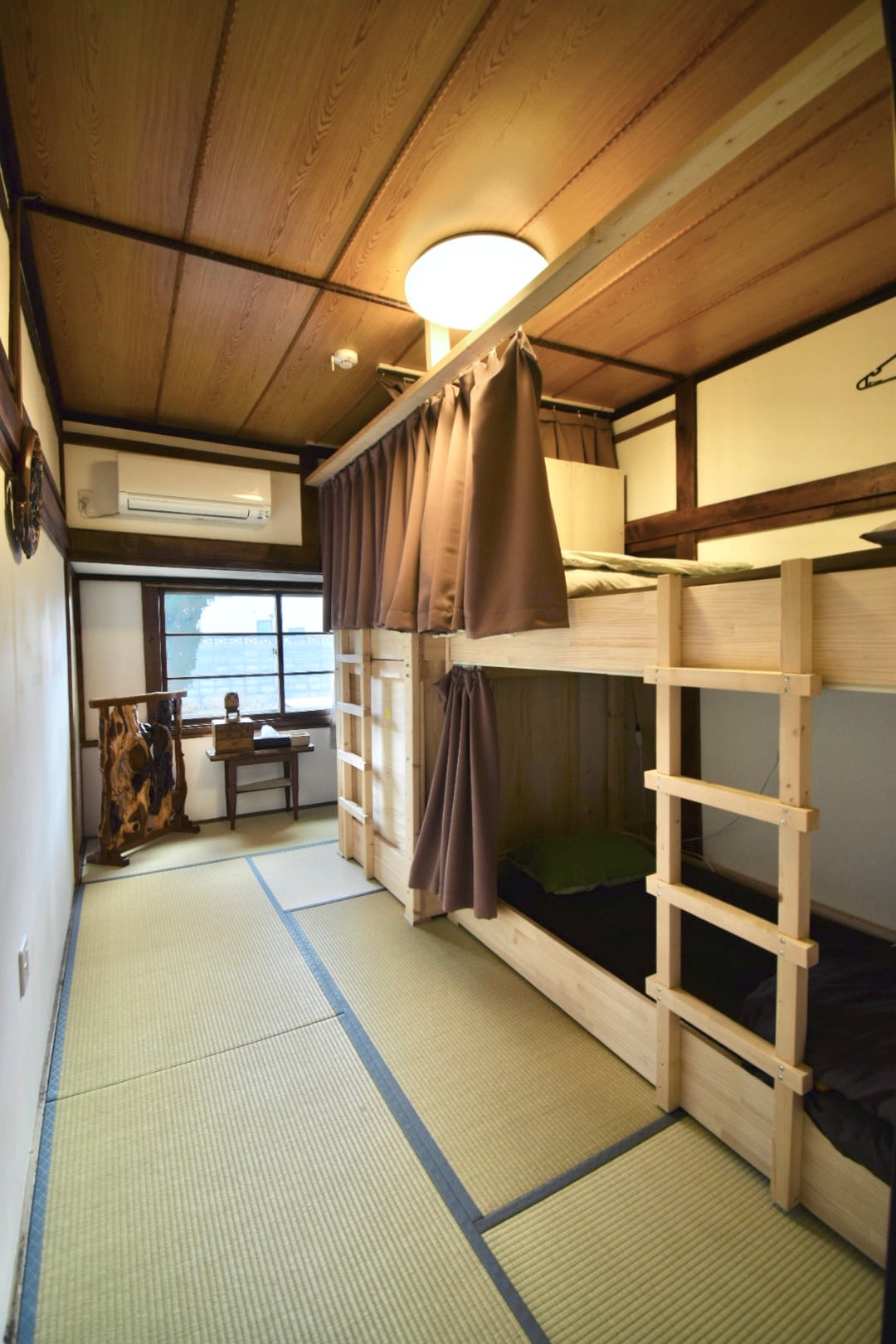 Unisex dormitory room