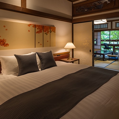 [Renewed in July 2017] [Mountain lodge, 5-star corner room, Japanese-Western style special room (with semi-open-air bath)]