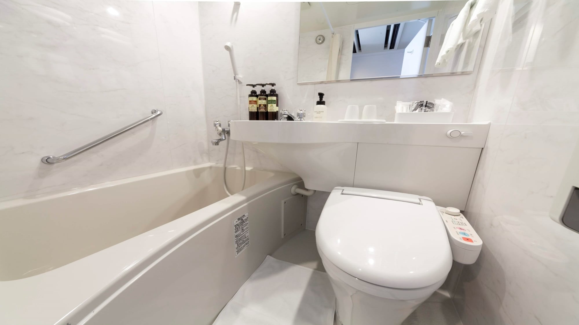 Guest room_unit bath